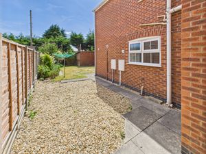 Side- click for photo gallery